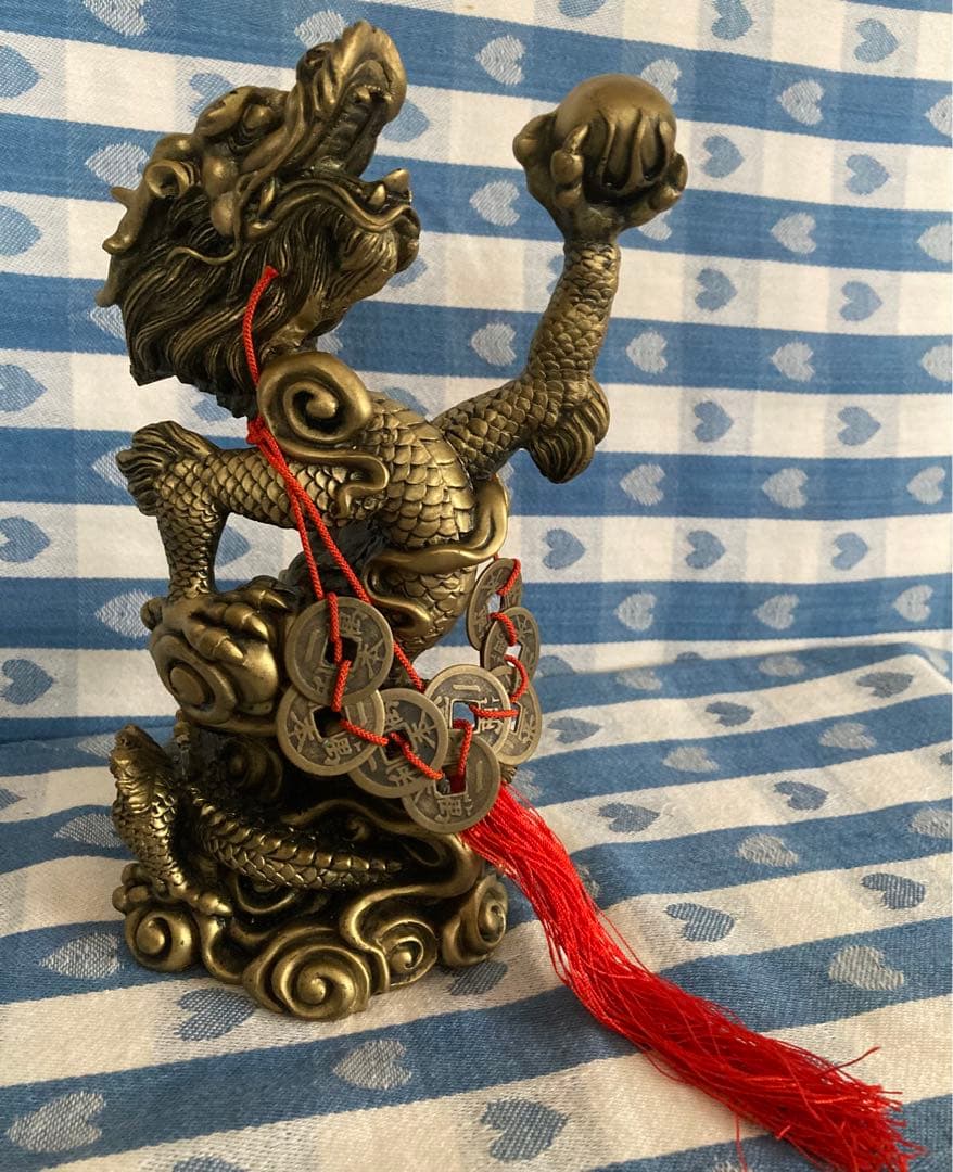 風水 開運 玉を捧げる龍 金属製 迫力ある重量感 財力強運を引き寄せる置物