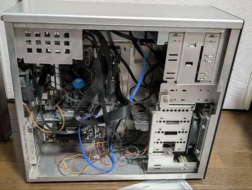 win10 16GB 2T i5 7600 アルミケース デスクトップパソコン