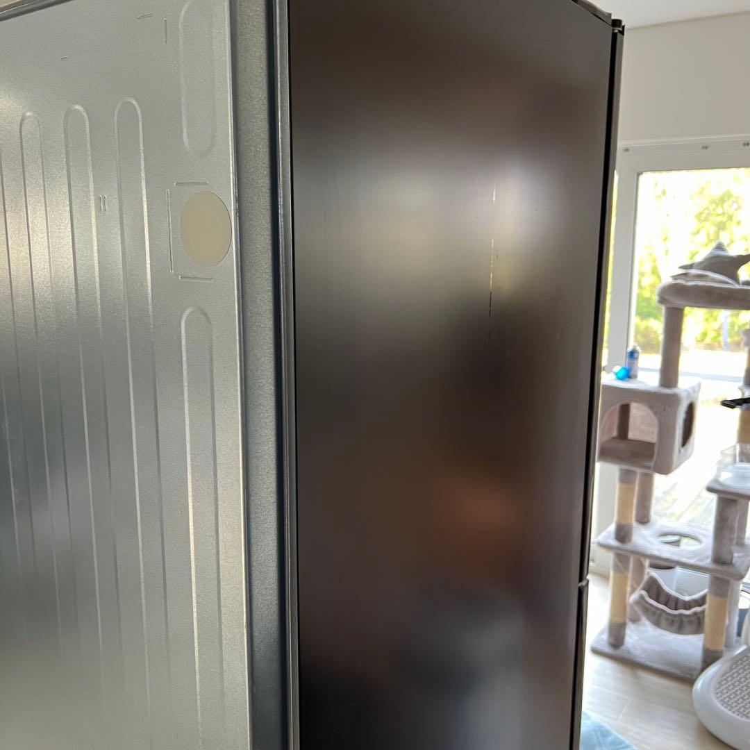 TOSHIBA ブラウン冷蔵庫 タッチ開閉付き　605L