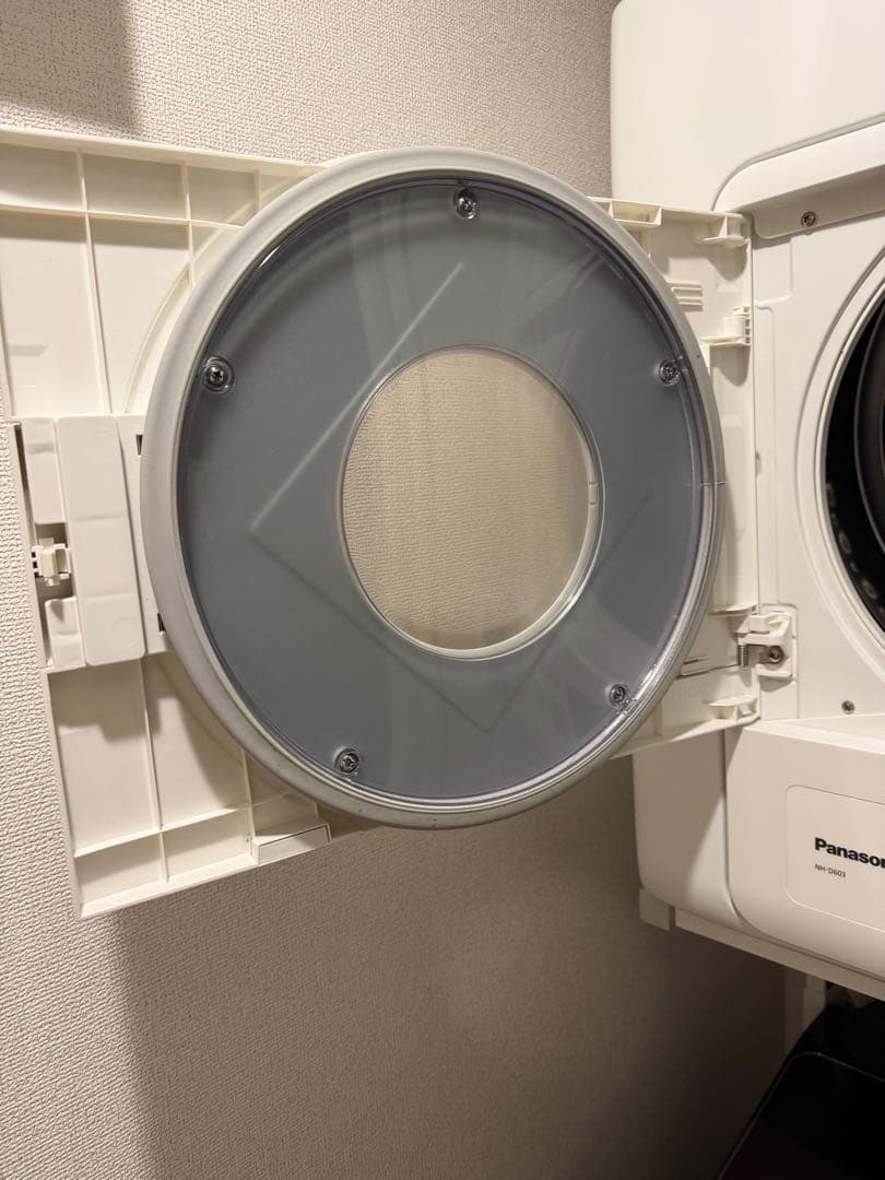 2023年製Panasonic NH D603電気式乾燥機 ホワイト　台付き