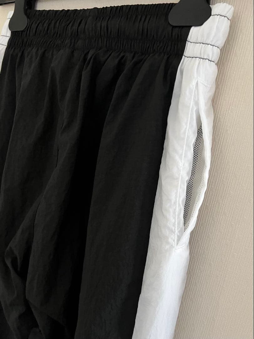 最終値下げ中‼️レア‼︎ 早い者勝ち‼︎《NIKE》ナイキ ウィンドブレーカー 黒 S