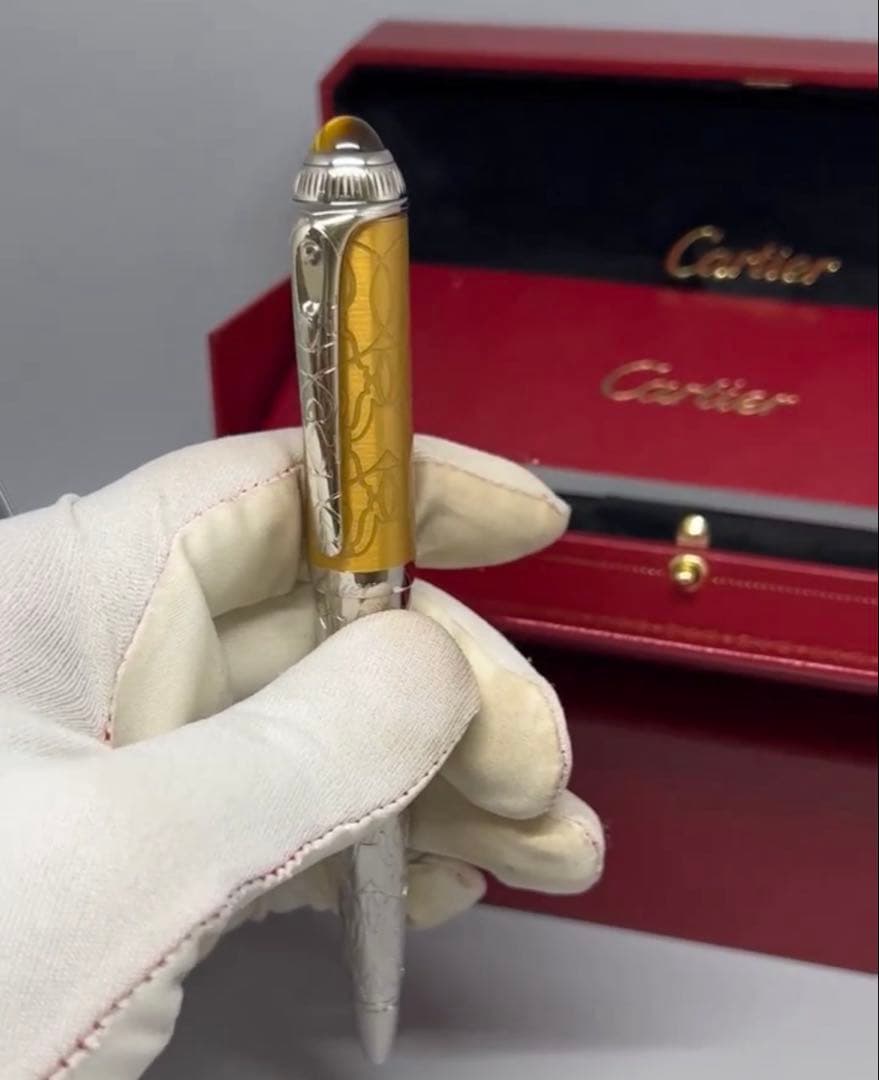 カルティエ Cartier ボールペン 金色と銀色