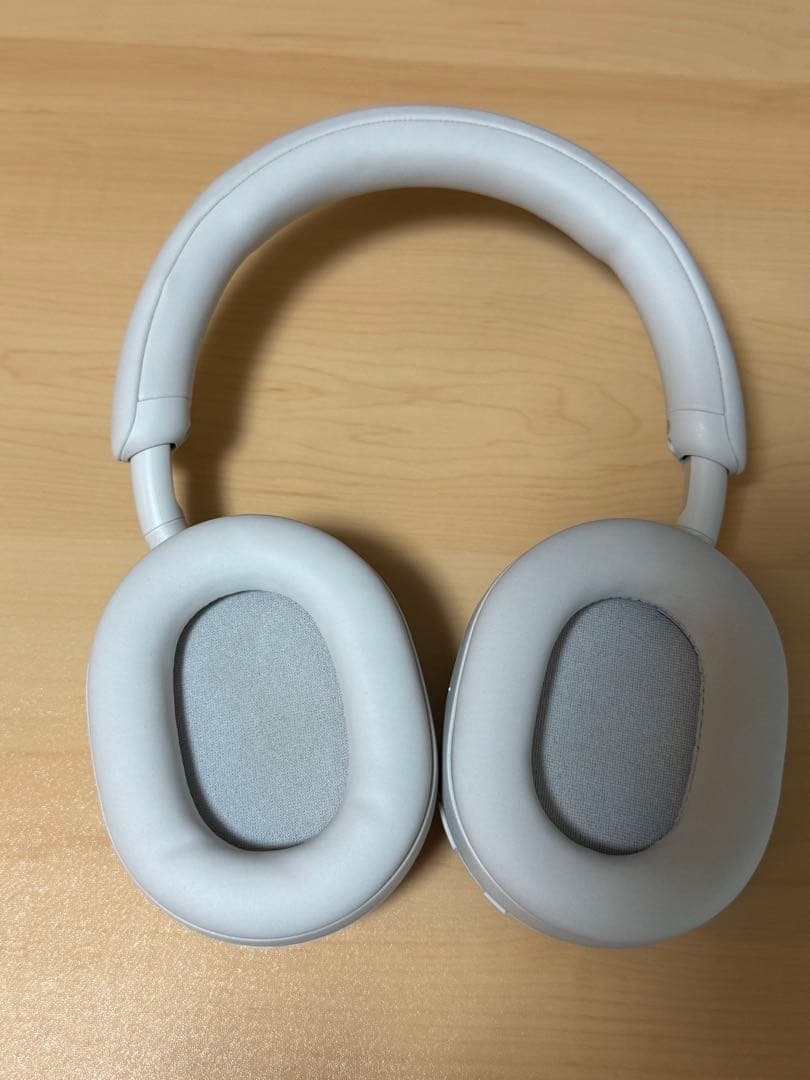 SONY ワイヤレスヘッドホン 収納ケース付き