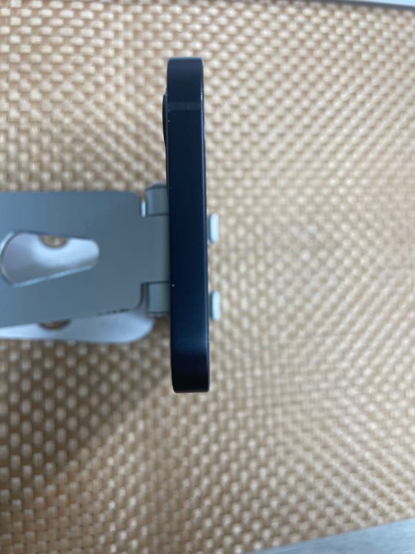 iPhone 12 64 GB ブラックSIMフリー【5648】