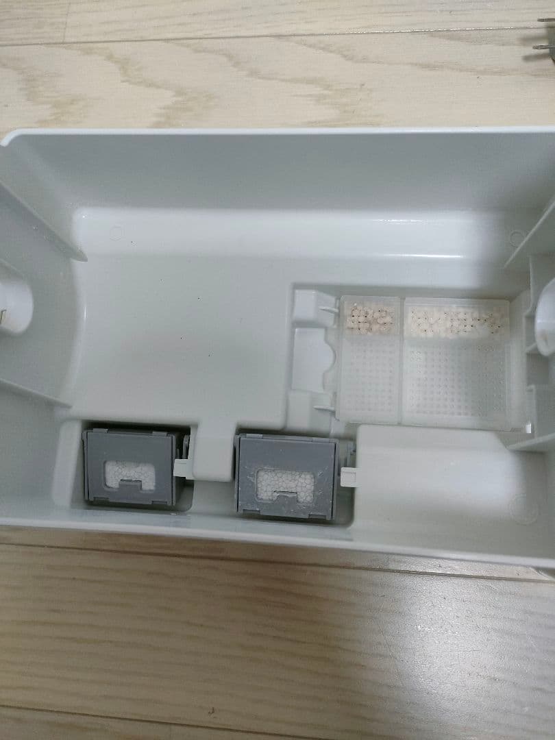 パナソニック　次亜塩素酸空間除菌脱臭機　ジアイーノ　F-MV2100 2020年