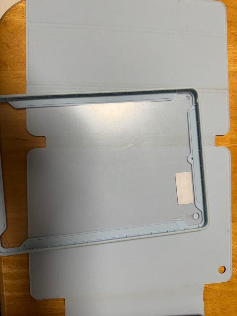 今月で出品終了iPad (第7世代) 32GBケース付　容量96%