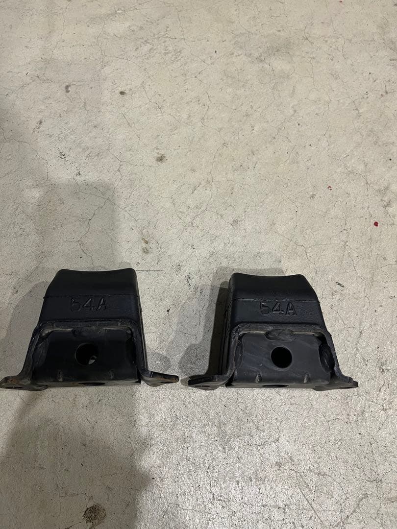 ハイエース 新車外し ショックアブソーバー