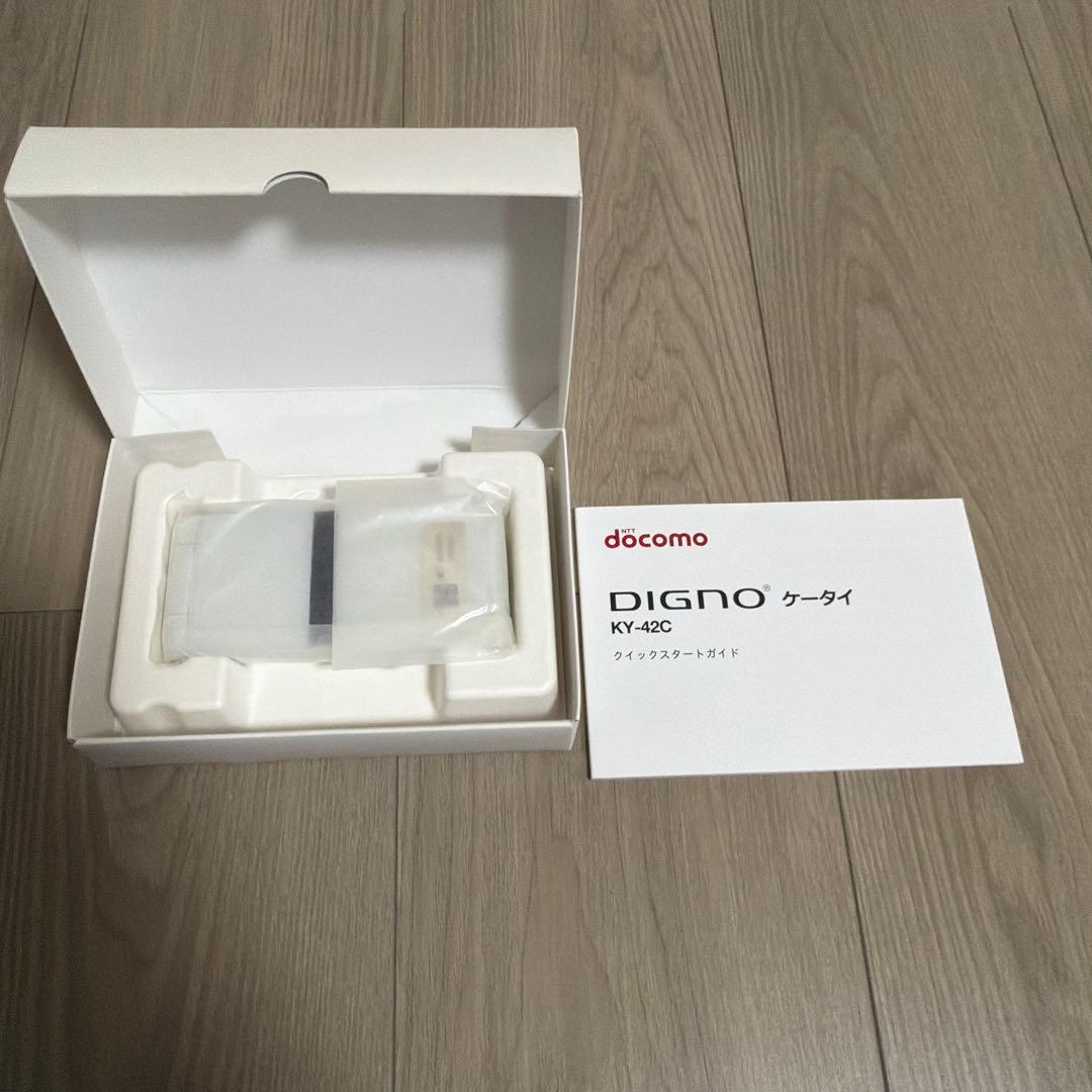 docomo DIGNO KY-42C ホワイト