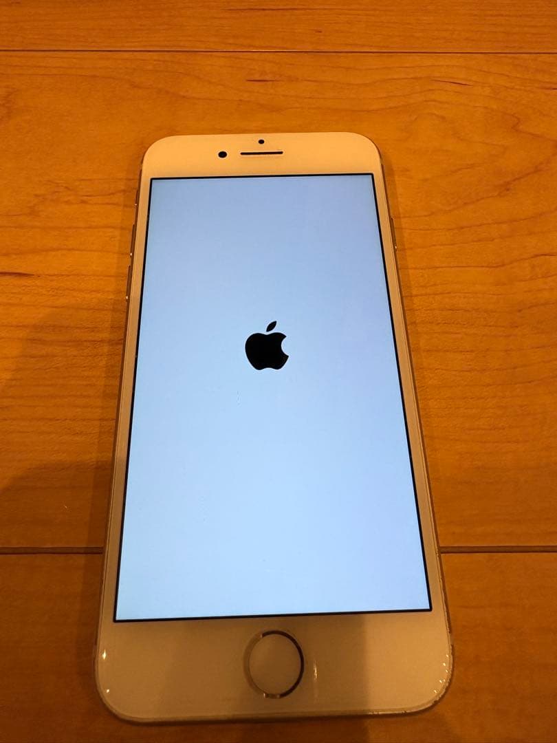 Apple iPhone 8 ホワイト 本体と箱付き