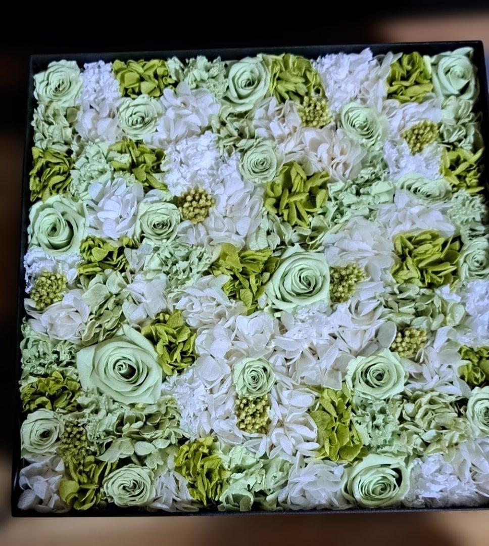 ニコライ・バーグマン 25周年記念 ボックスアレンジメント