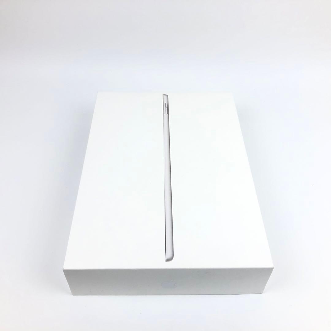 【極美品】 iPad 第8世代 32GB シルバー