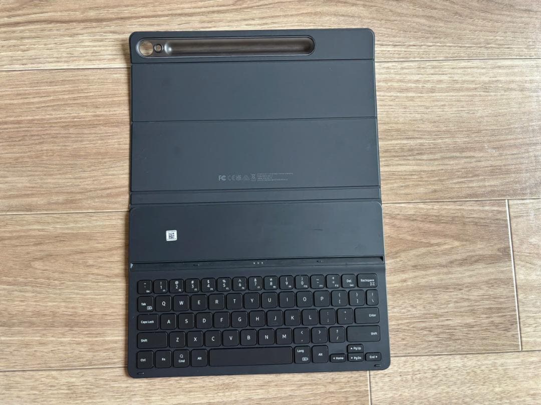 Galaxy Tab S9 FE + キーボード付き タブレットカバー