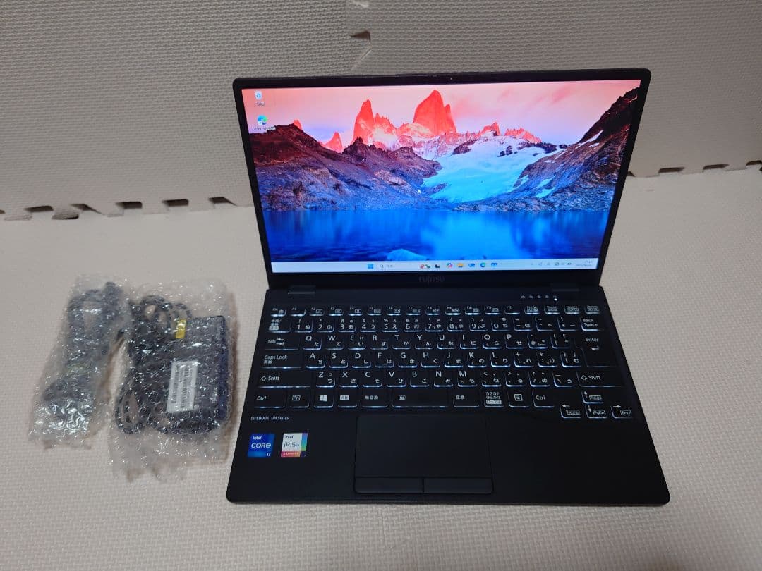 富士通Lifebook/i7-1165G7/16G/750g超軽量ノートパソコン