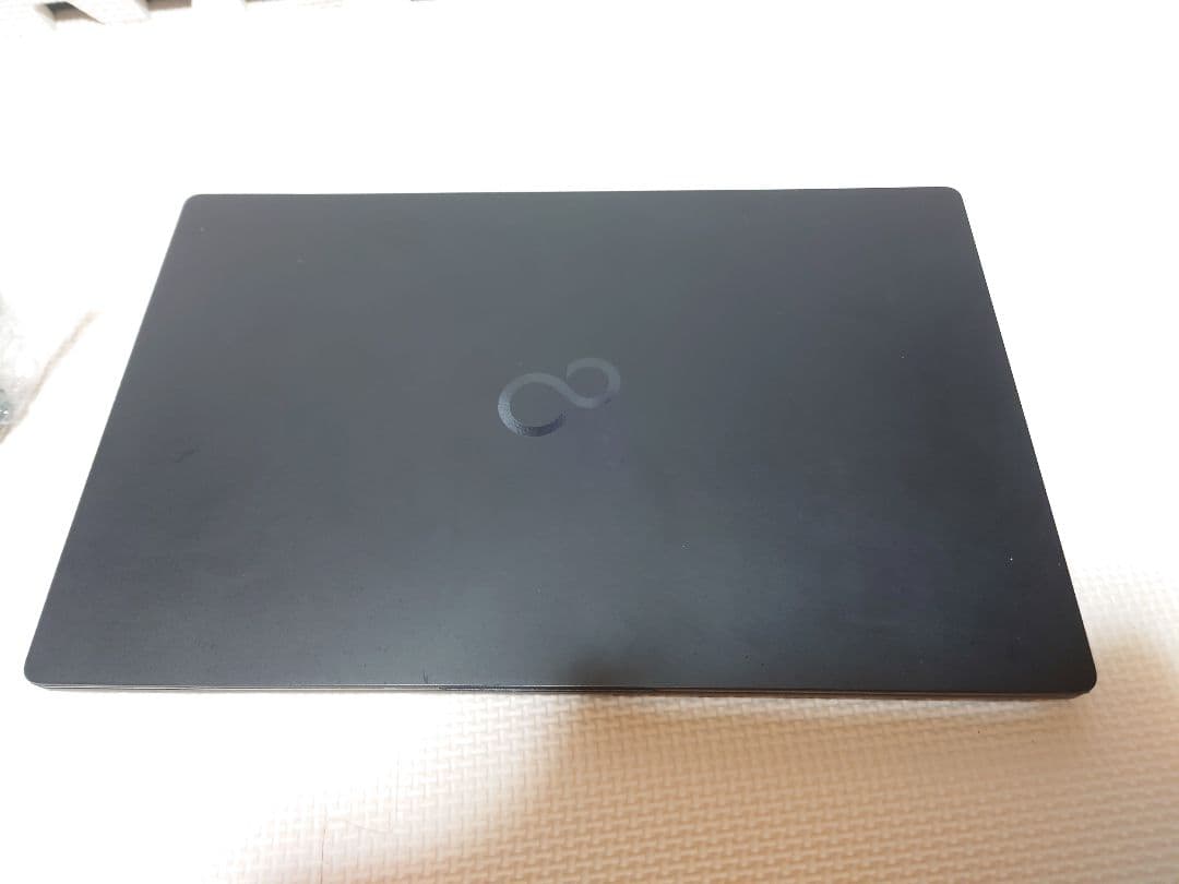 富士通Lifebook/i7-1165G7/16G/750g超軽量ノートパソコン