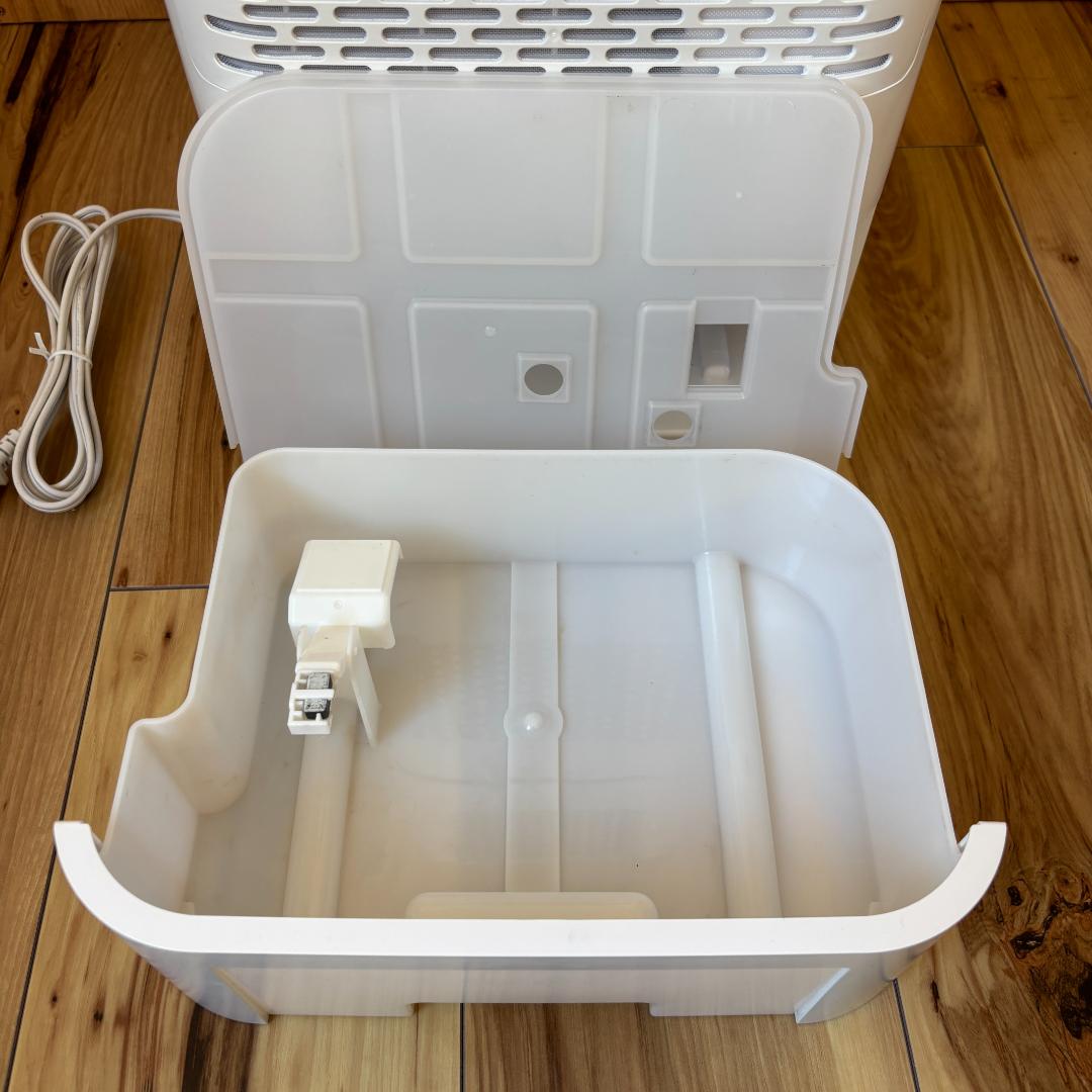 【動作品】IRIS OHYAMA 除湿機 DDD-50E ホワイト