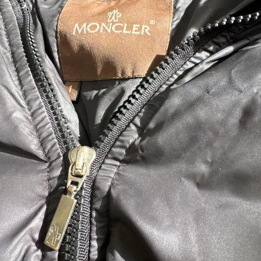 MONCLER　　メンズダウンコート　ジャケット