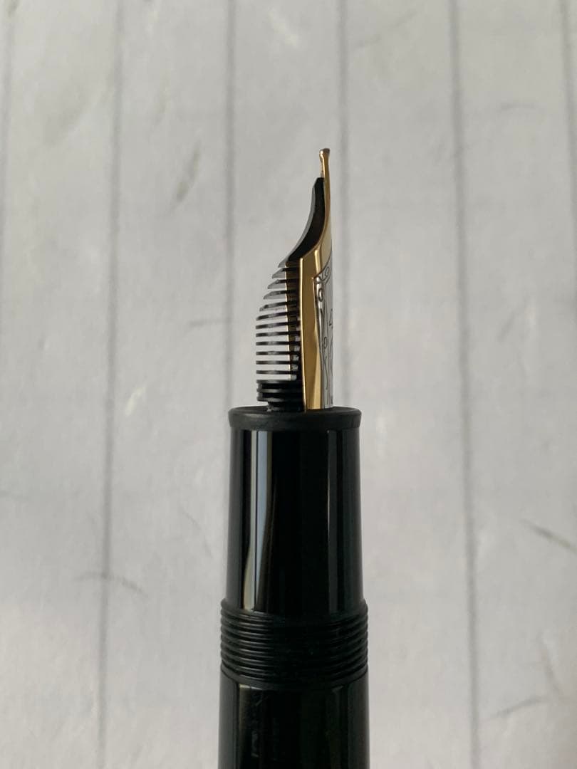 MONTBLANC 146 万年筆 14Kペン先