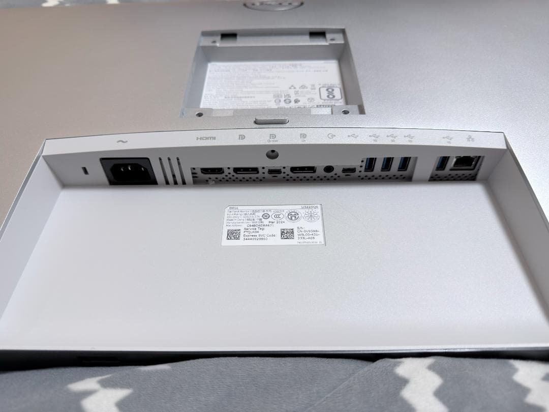 【美品】Dell U3223QE（31.5インチ 4Kモニター）