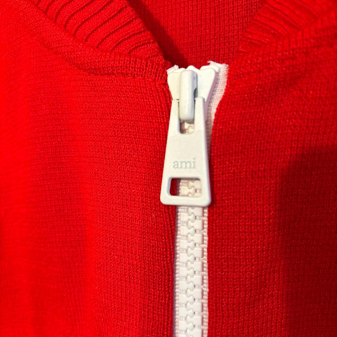 ami 赤 ジップアップセーター