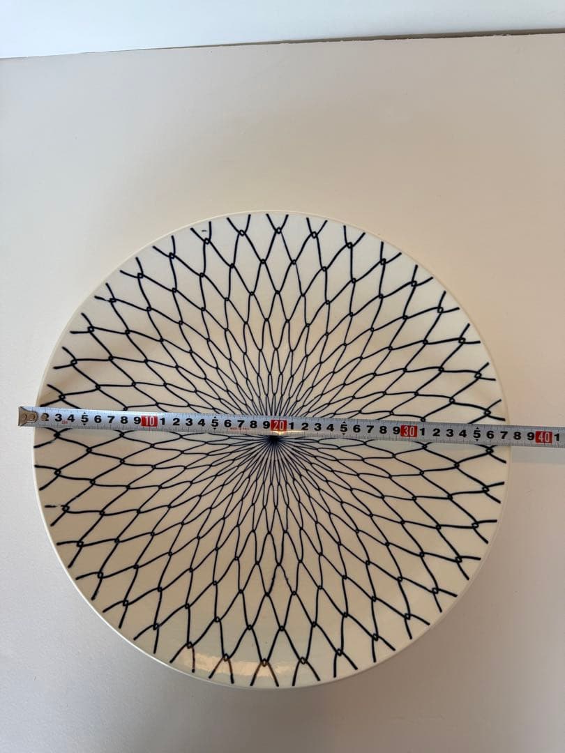 網目模様の青い陶器皿