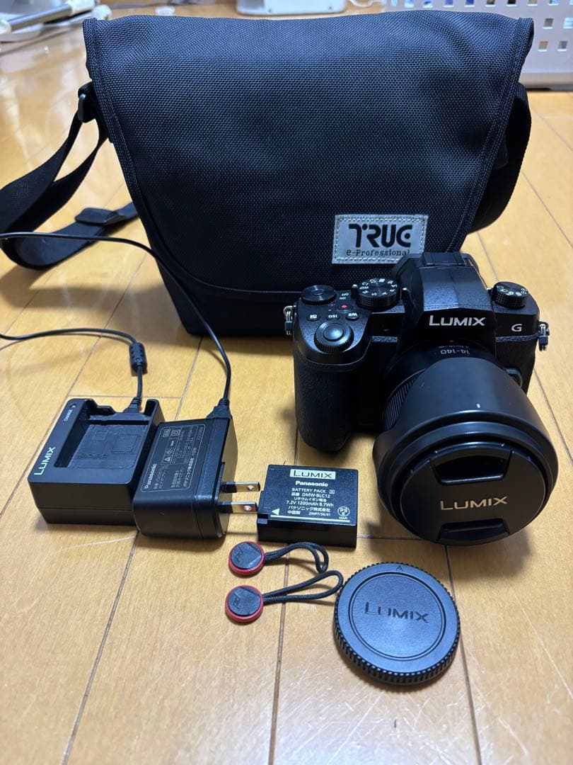 【美中古】LUMIX DC-G99DH 高倍率ズームレンズキット　本体と付属品