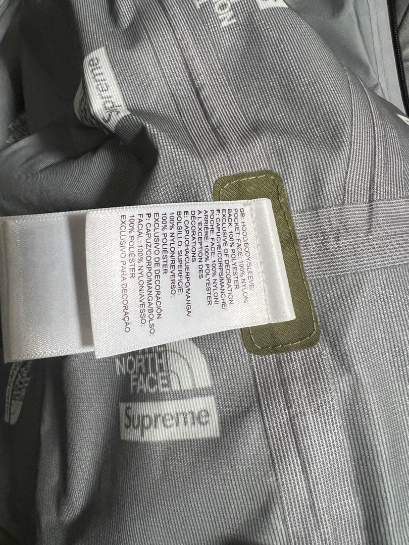 Supreme シュプリーム ノースフェイス サミットシリーズ