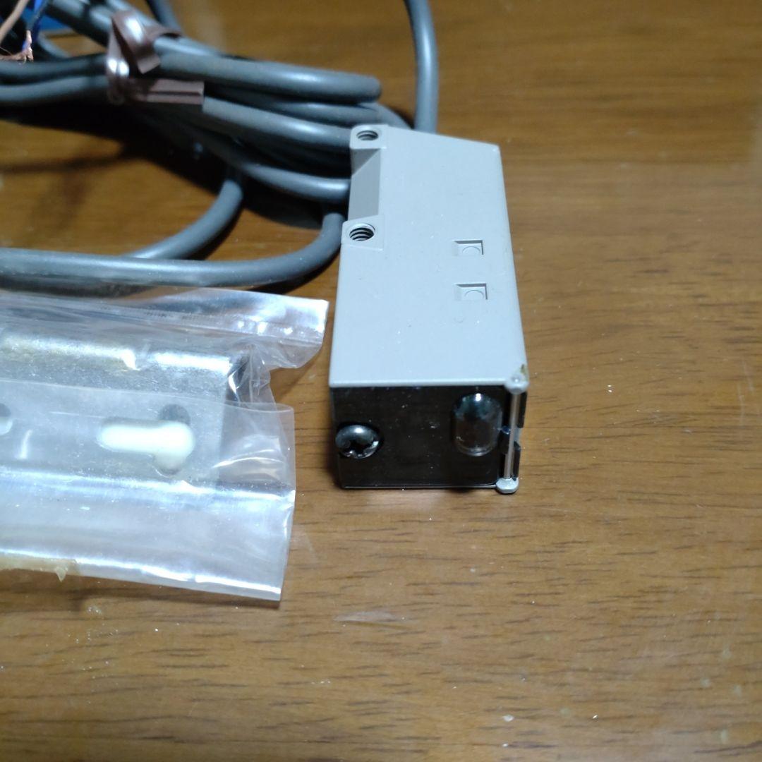 オムロン　E3S-CL2 2M