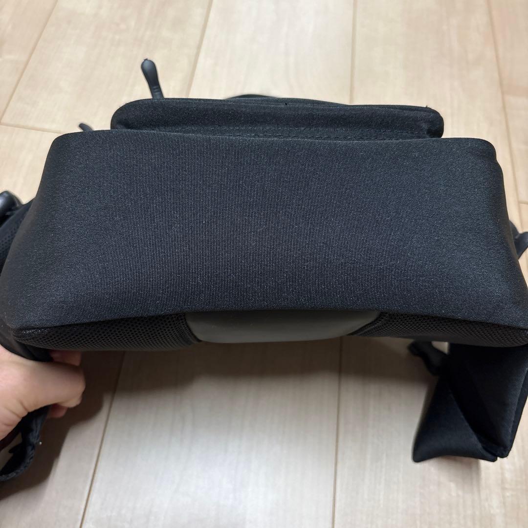 pomulu ポムル ヒップシートブラック