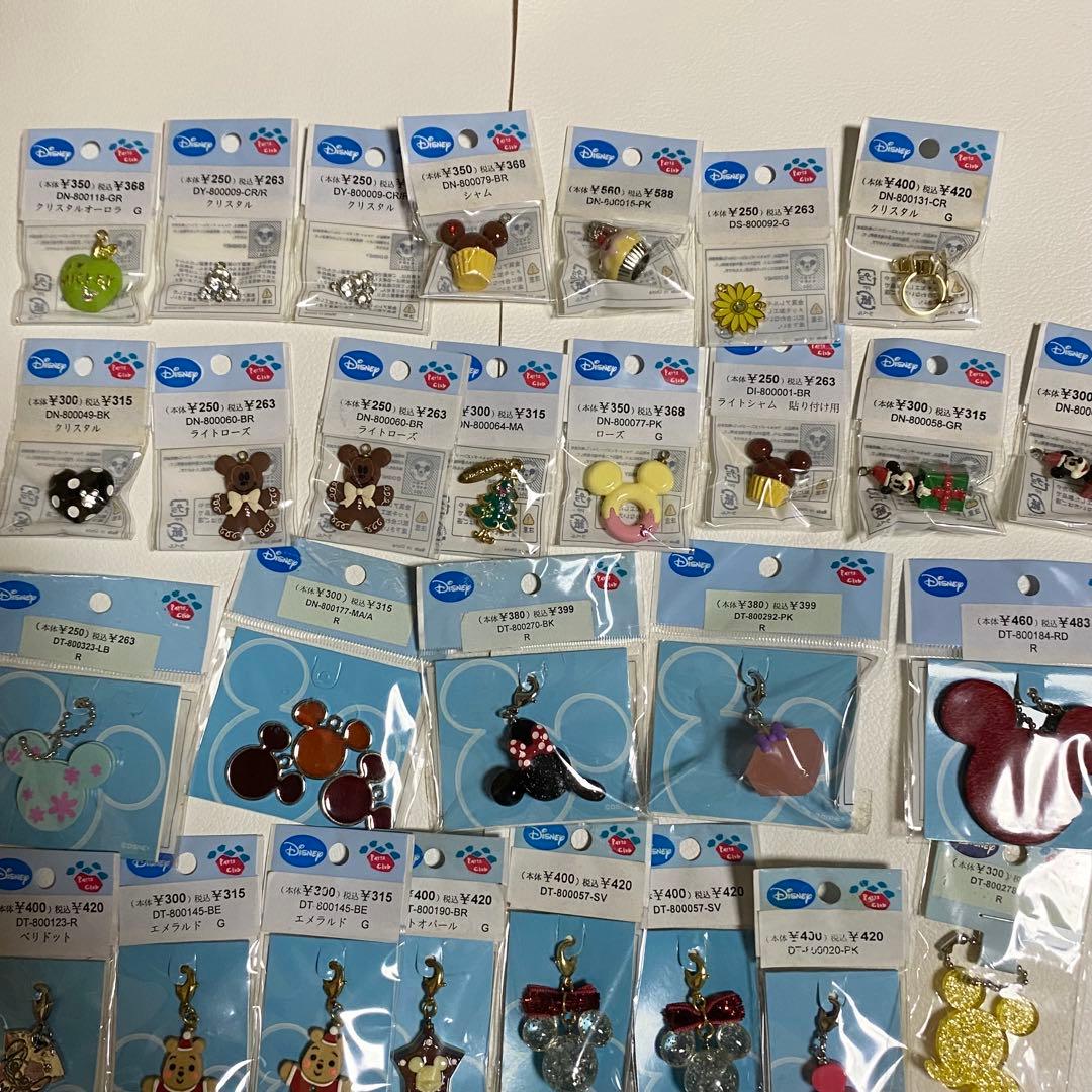 【匿名メルカリ便】ディズニー　チャーム　パーツクラブ　大量