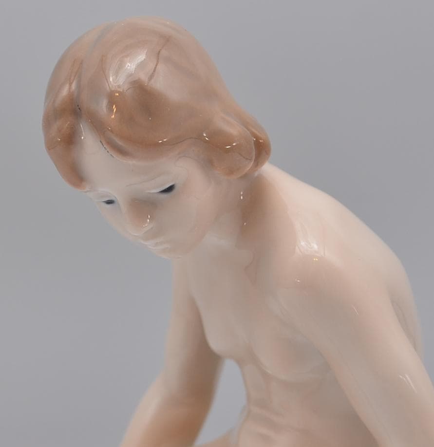 岩の上の裸婦　＃4027　★ロイヤルコペンハーゲン　デンマーク　ヴィンテージ