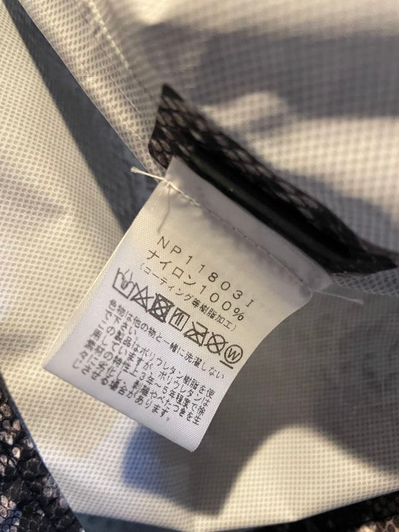 美品THENORTHFACE × Supremeヘビ柄コーチジャケット　スネーク