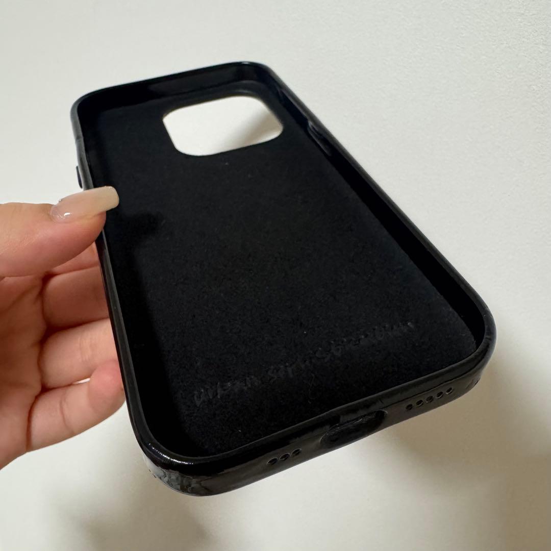 Urban Sophisticationドット柄 iPhone15Pro