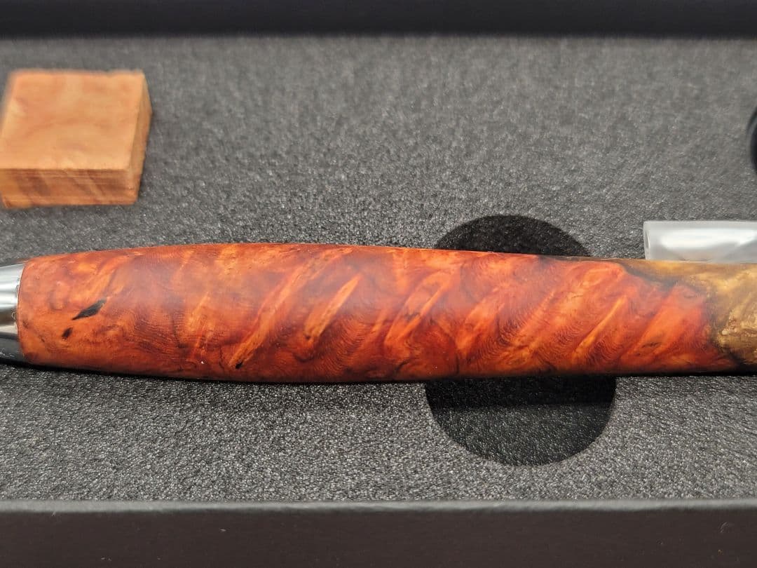 新品　こぶた工房　極上花梨瘤　紅白　シャープペンシル0.5ミリ