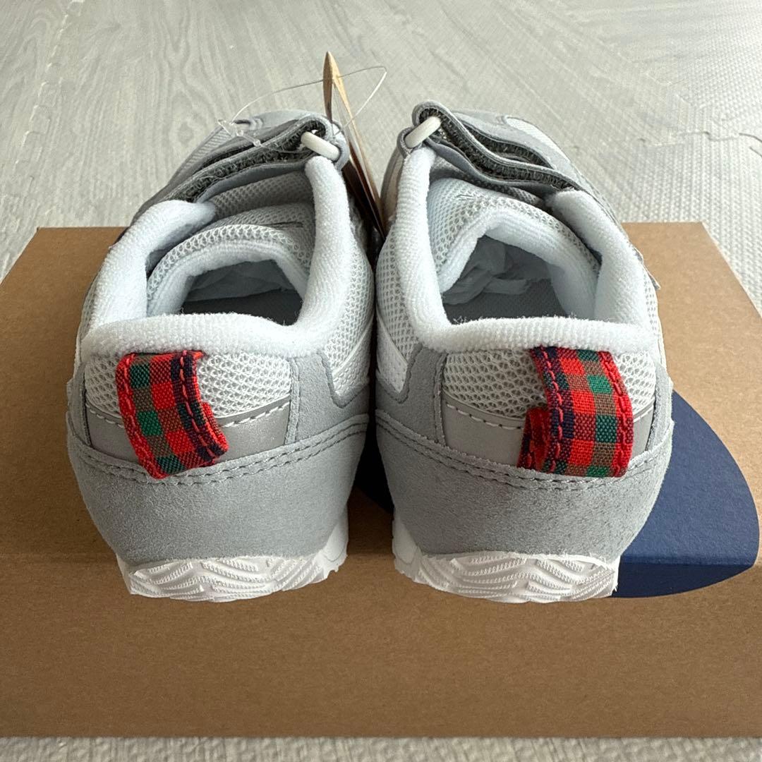 【値下】新品　ファミリアasicsスニーカー　18.5cm