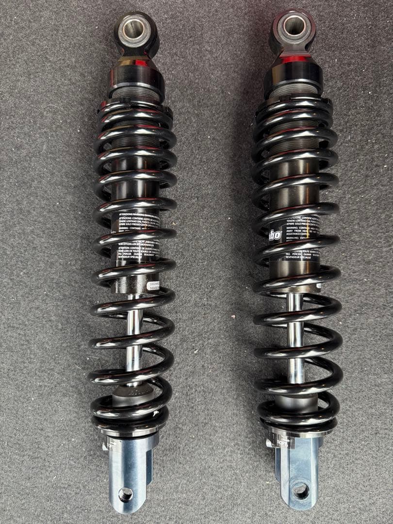 スズキGSX1100S/750S用ビチューボリアサスペンション