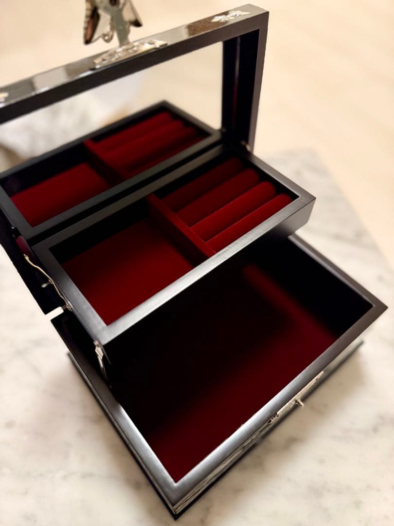 韓国伝統工芸 ナジョンチルギ 螺鈿ジュエリーボックス 宝石箱 牡丹＆蝶柄