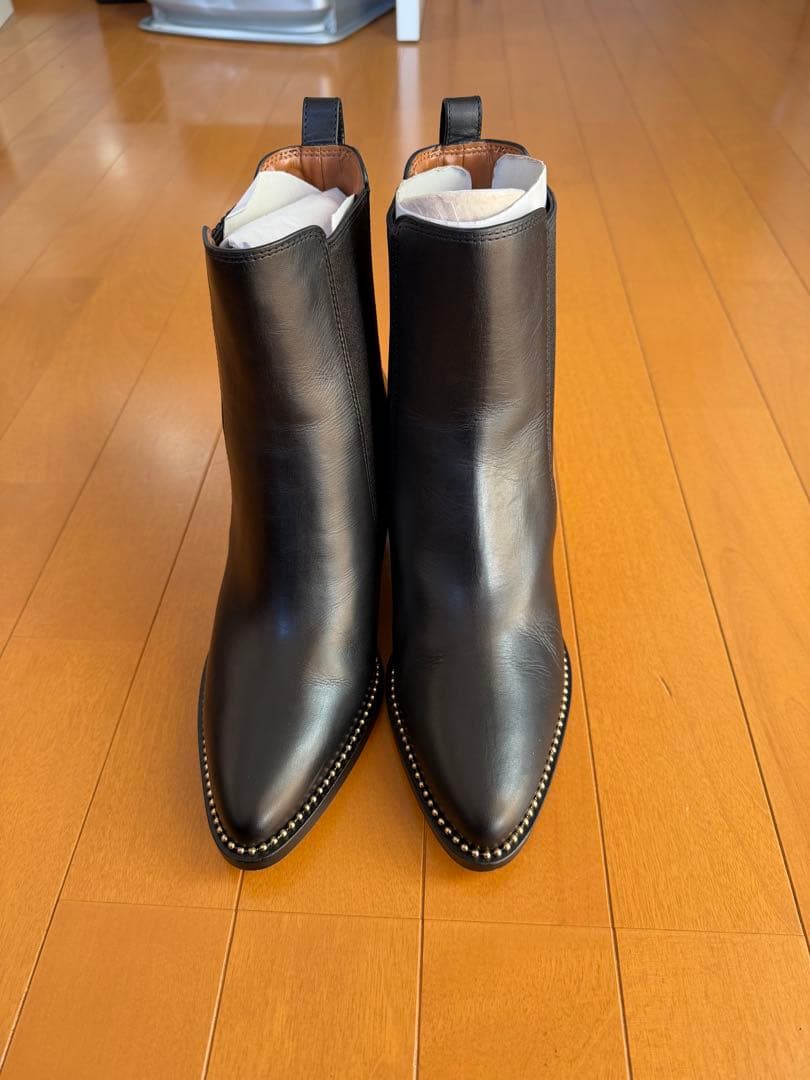 COACH ブラック サイドゴアブーツ スタッズ.
