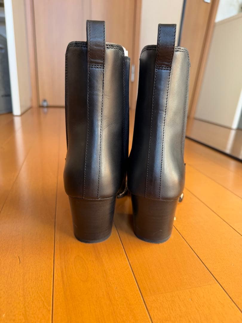 COACH ブラック サイドゴアブーツ スタッズ.