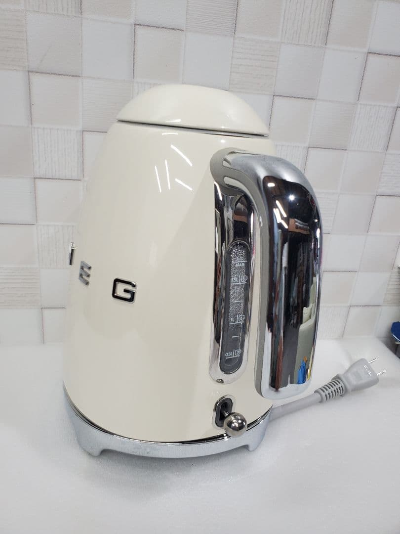 SMEG スメッグ ケトル(マットホワイト)
