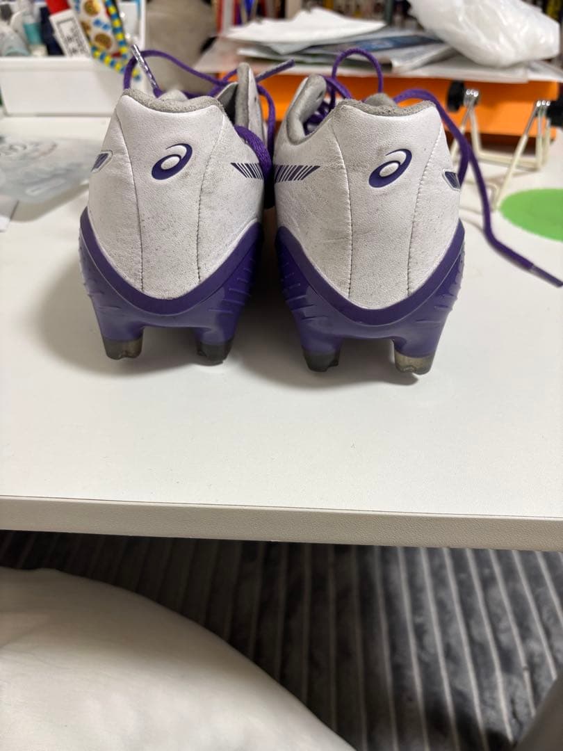 ASICS サッカーシューズ ホワイト/パープル
