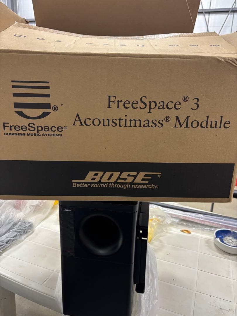 BoseFreeSpace3Series Acoustimassベースモジュール