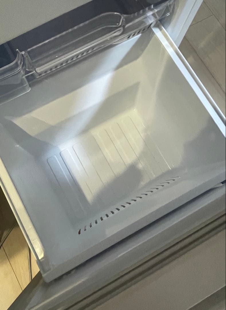 【〜5/6まで値下げ中】三菱電機冷蔵庫　MR-P15G-W