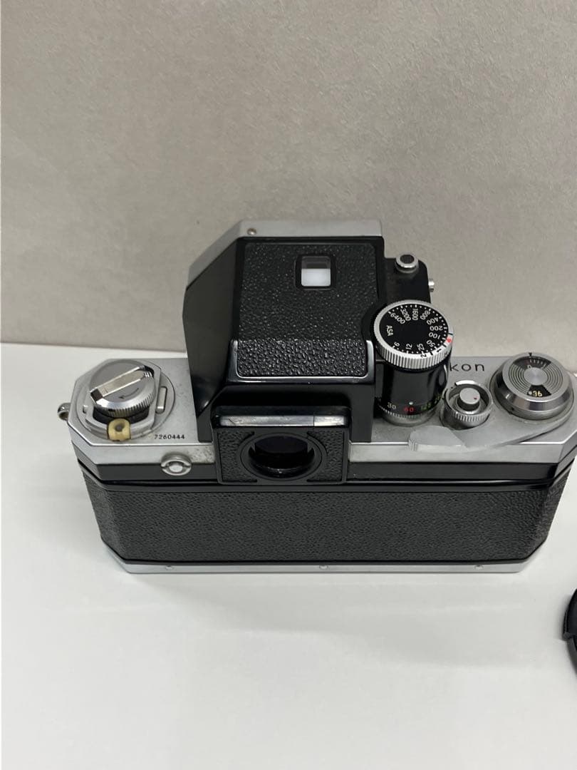Nikon F 一眼レフカメラ Nikkor 50mmレンズ付き　【A566】