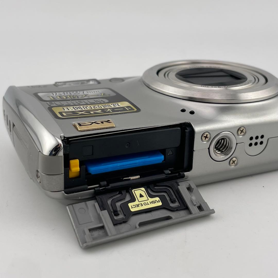 実写美⭕️美品/訳有【動作確認済】FUJIFILM FINEPIX F70EXR