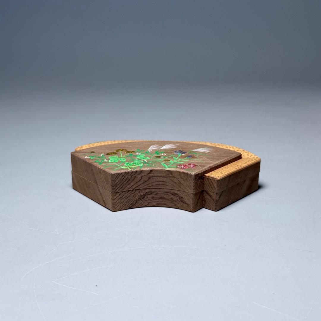 中林星山　『神代杉　秋草蒔絵　扇面香合』　共箱　茶道具　裏千家　表千家　名工