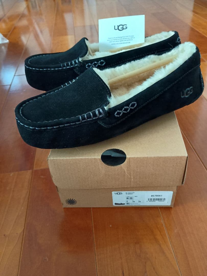 UGG Ansley ブラック　BLK　ローファー モカシン スリッポン 8D