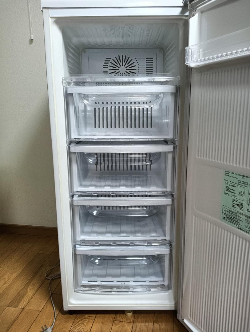 三菱　冷凍庫　MF-U12N-W　2010年式