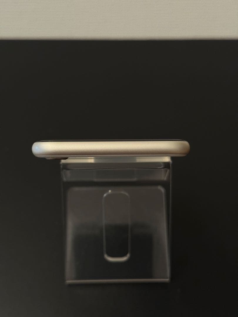 極美品 256GB Apple iPhone SE 3 第三世代 ホワイト