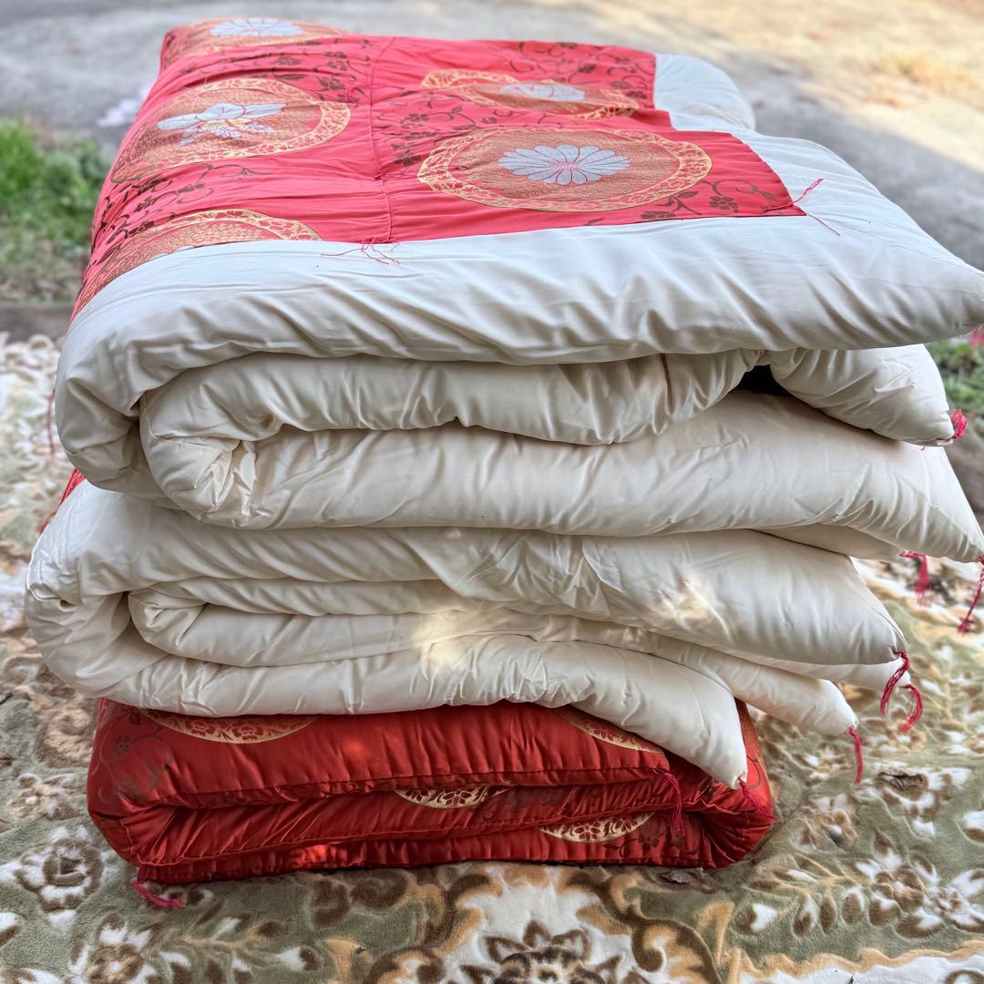 2114様感謝‼️布団恋しい寒の入FUTON蔵出掛布団赤❌赤2枚メイドインジャパン