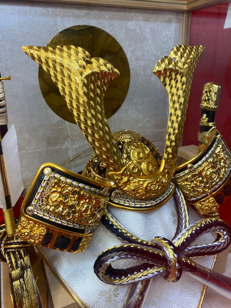 東京久月　五月人形　兜飾り　白木ガラスケース入